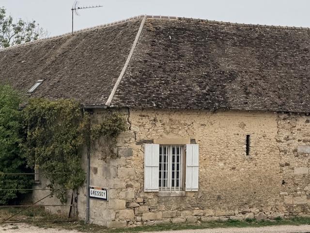 maison ancienne a rénover à gressey