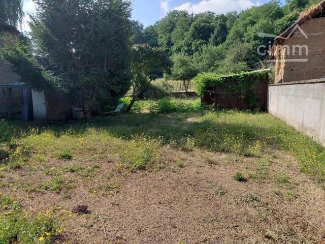 Maison ancienne à rénover 100m2 sur parcelle 555m2 à Vignieu, au calme