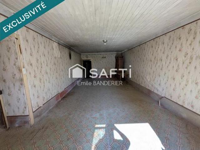 Maison ancienne en pierre de 120 m² au sol à réhabiliter