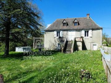 Maison ancienne à restaurer, fort potentiel + Jardin 2000 m²
