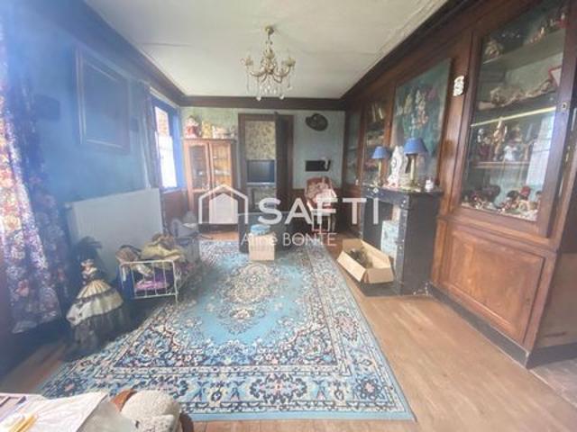 Maison ancienne avec 9000m2 de terrain à rénover