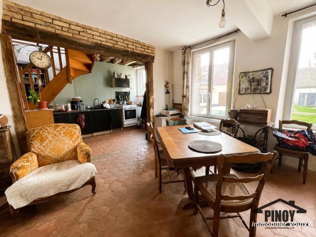 Maison ancienne avec jardin de 431 m2 Une belle opportunité aux portes de Villeneuve la Guyard