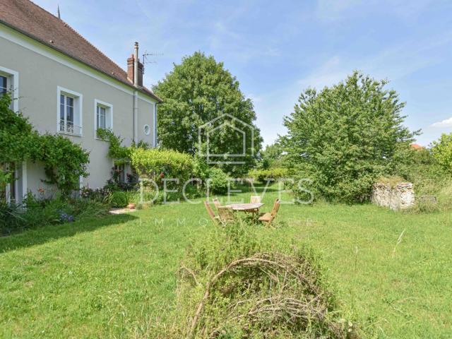 Maison Maître d'une ferme Ancienne de 200 m2 avec 6 chambres