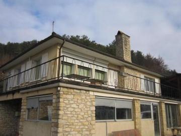 Maison Ancienne de 91m2 à proximité des Commerces pour investiss