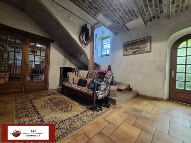 Maison ancienne de caractère avec dépendances