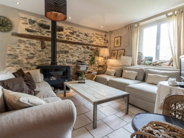 Maison ancienne entièrement rénovée en chambres d'hôtes 250m² Salies du Salat