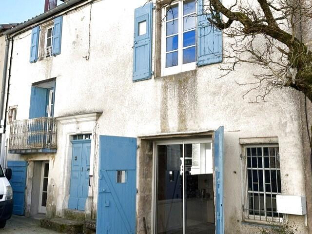 Maison ancienne forge avec potentiel de vie en plain pied + logement indépendant