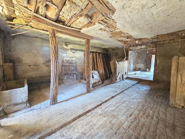 Maison ancienne ferme à rénover 351m², Arlay St Germain les Arlay 39210