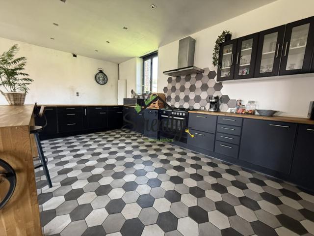 ? Maison Ancienne individuelle 249 m² 4 chambres