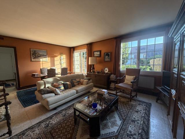 Maison ancienne pleine de charme, dépendance, bien rare à la vente proche Houdan