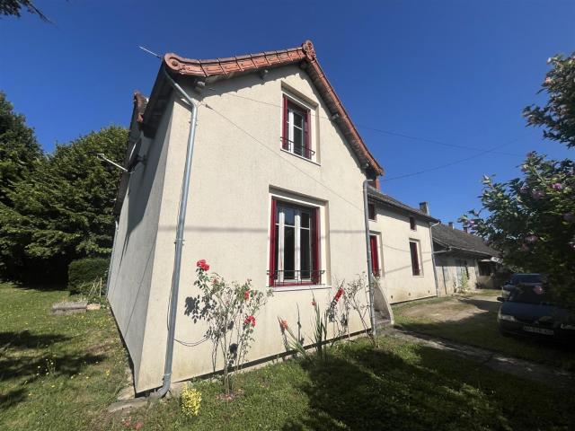 Maison ancienne pleine de charme, proche de toutes commodité. 133m² Cuisery