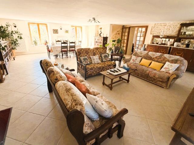 MAISON ANCIENNE RENOVEE 200 M2 BRAIN