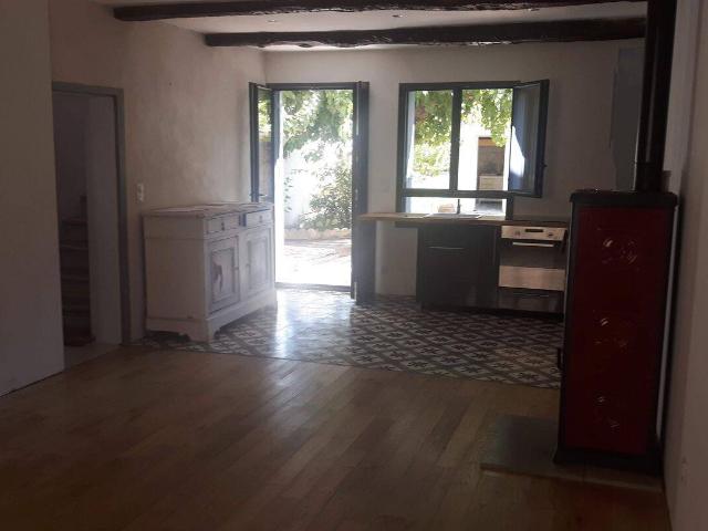 Maison ancienne rénovée avec jardin et 4 chambres