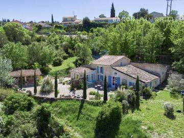 Maison ancienne rénovée avec vue à Apt 116m² Apt