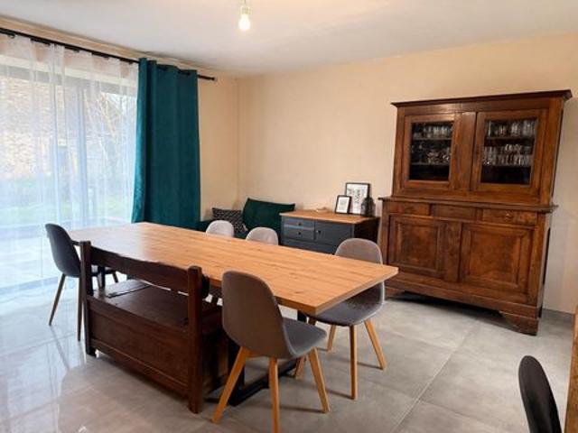 Maison ancienne rénovée de 209 m2, dépendance et terrain de 1900 m2