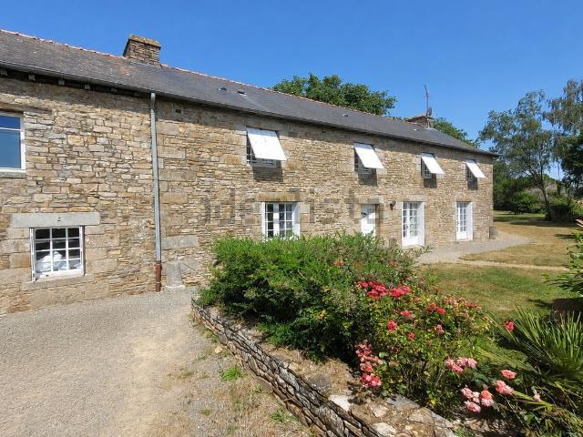 Maison, Andouillé Neuville