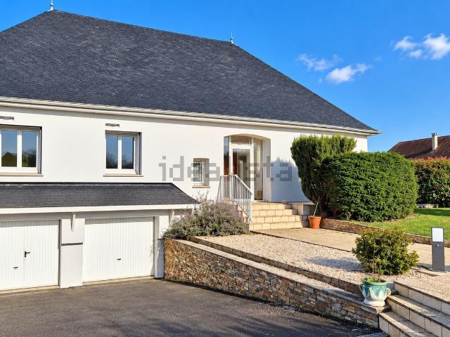 Maison, Angaïs