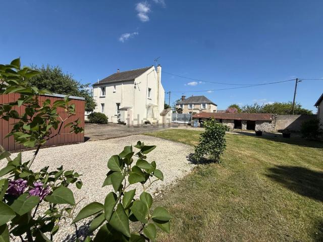 Maison, Angerville