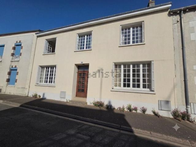 Maison, Angerville