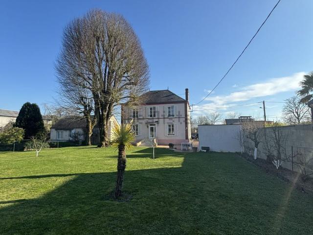 Maison, Angerville
