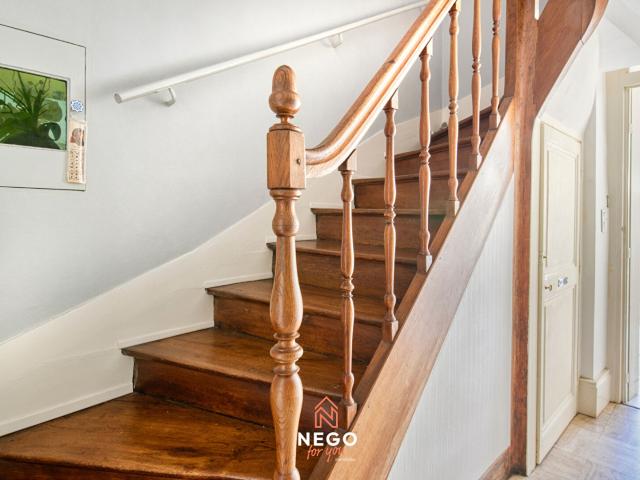 Maison Angers 7 pièce s 164 m2