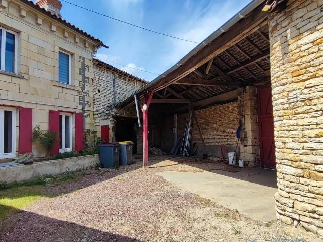 Maison, Angliers