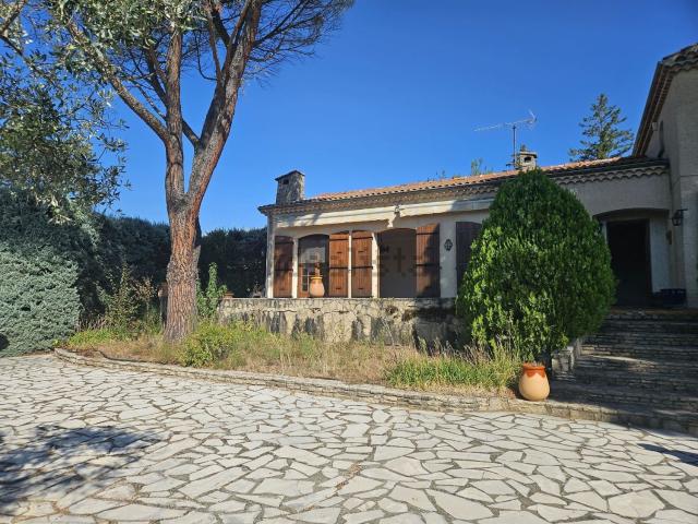 Maison, Aouste sur Sye