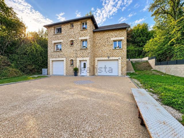 Maison, Aiglemont