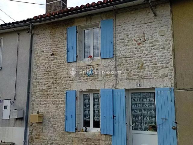 Maison, Aigre