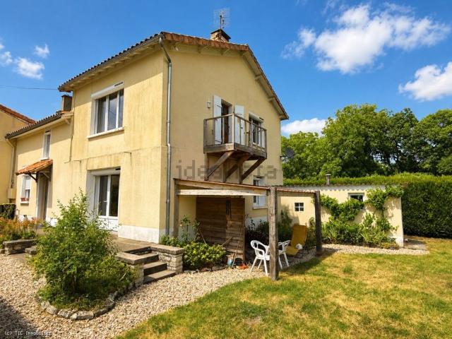 Maison, Aigre