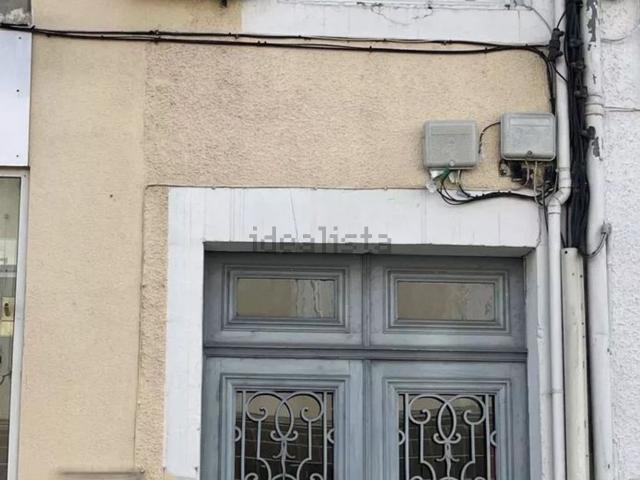 Maison, Aigre