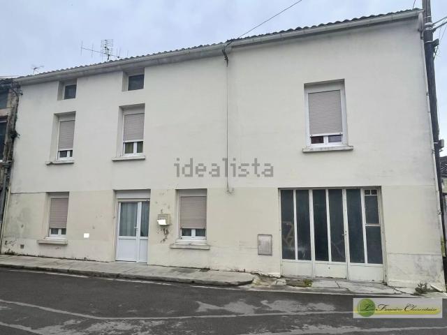 Maison, Aigre