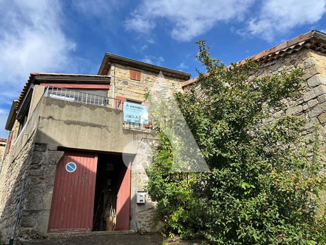 Maison, Ailhon