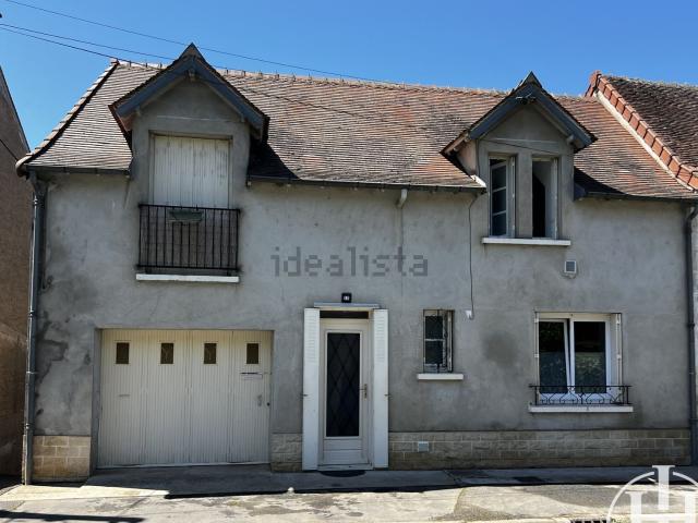 Maison, Ainay le Château