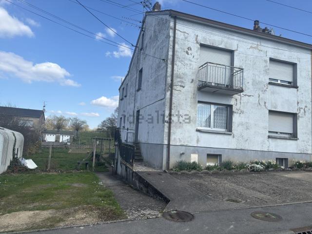 Maison, Alzing