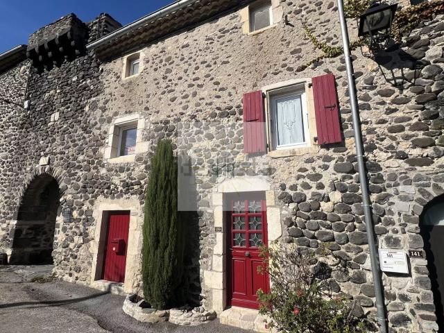 Maison, Alba la Romaine