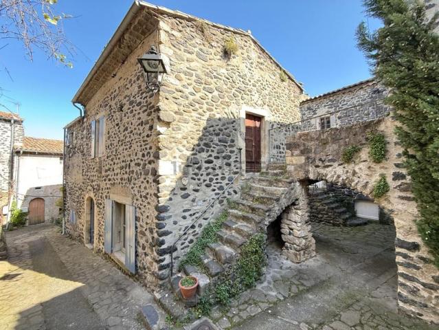 Maison, Alba la Romaine