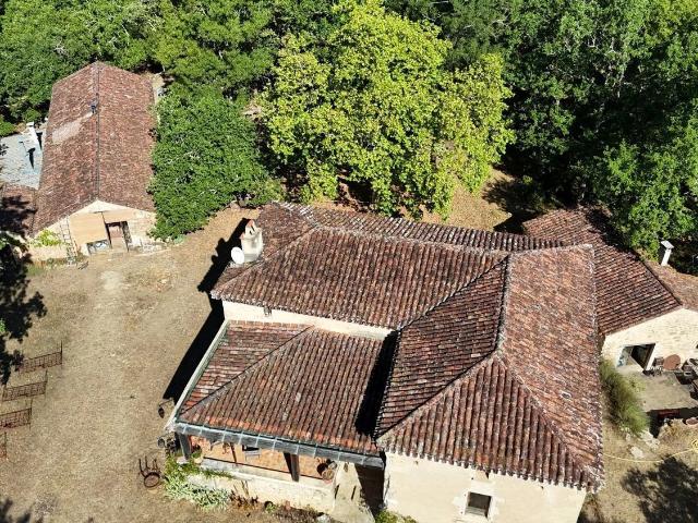 Maison, Albas