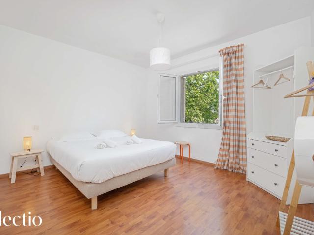 Maison Alena | Place centrale Lourmarin
