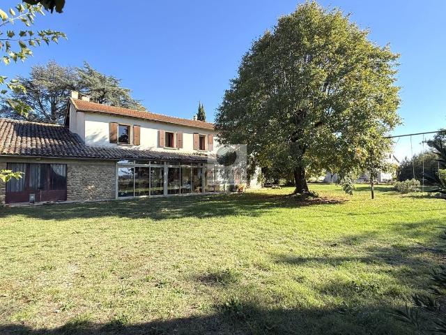 Maison, Alixan