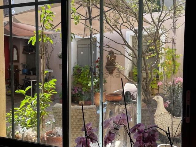 Maison, Alleins