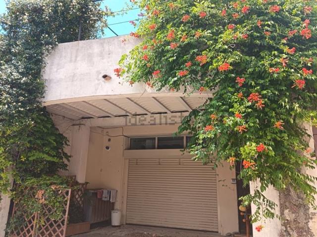 Maison, Alleins