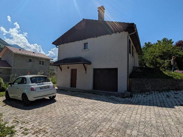 Maison Allevard 5 pièce s 130.13 m2, Allevard