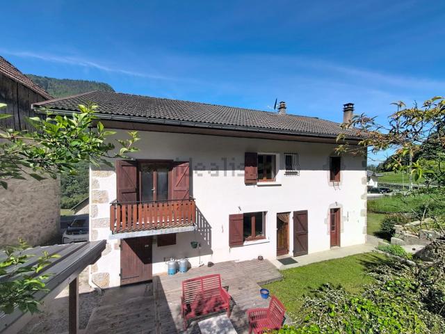 Maison, Allèves