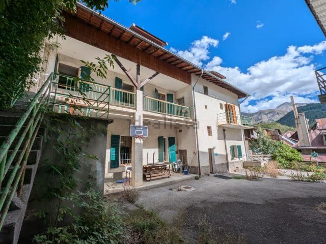 Maison, Allos