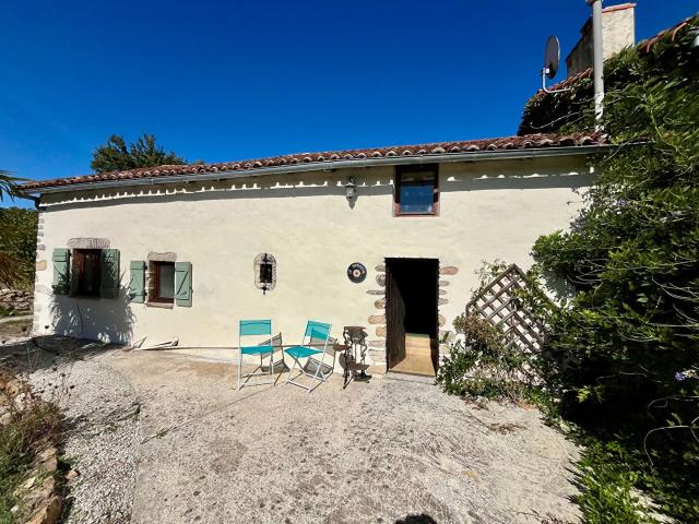 Maison Alloue 8 pièce s 278 m2 278m² Alloue