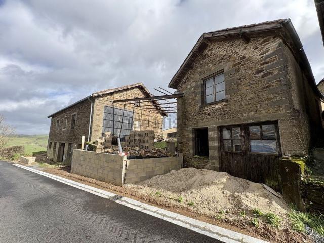 Maison, Almont les Junies