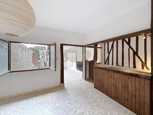 Maison, Appartement, Cour, Garage 160m² Trie sur Baïse