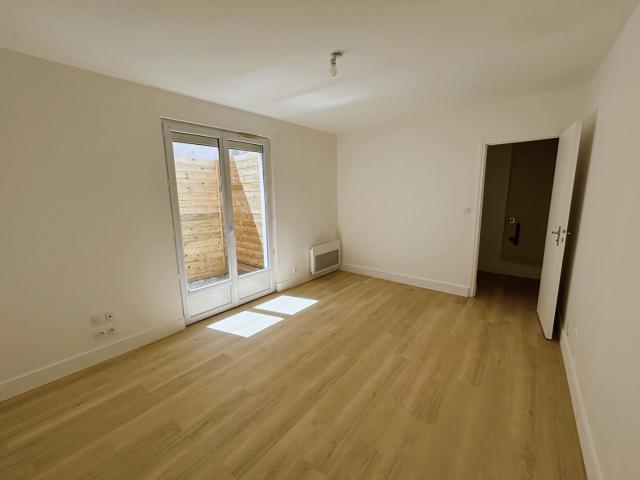 Maison appartement rénovée à TREMENTINES