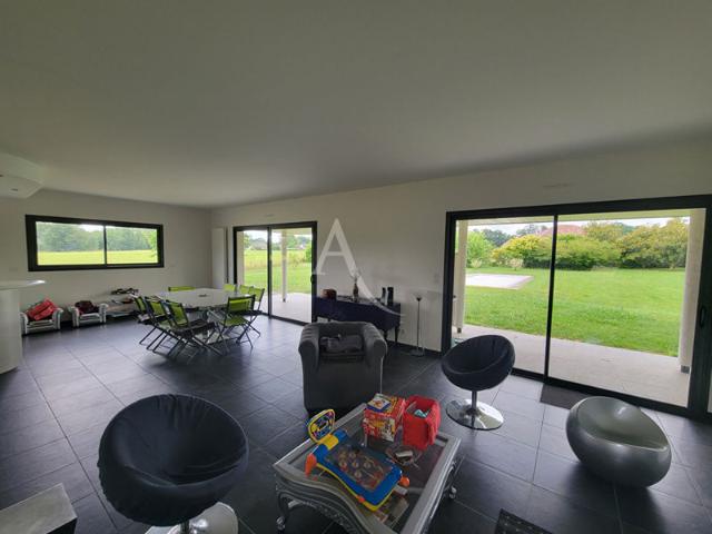 Maison Artigueloutan 6 pièce s 152 m2